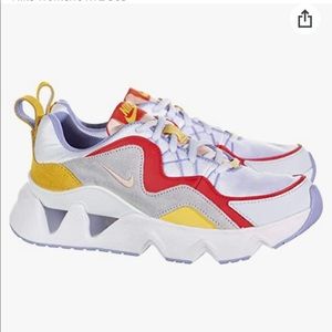 Nike womens, RYZ 365, Size 7 brand new in box